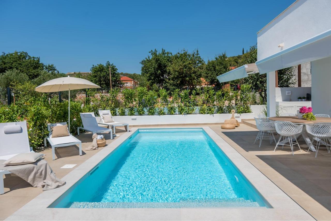 Marula Holiday Home - With Heated Pool Marina Eksteriør bilde