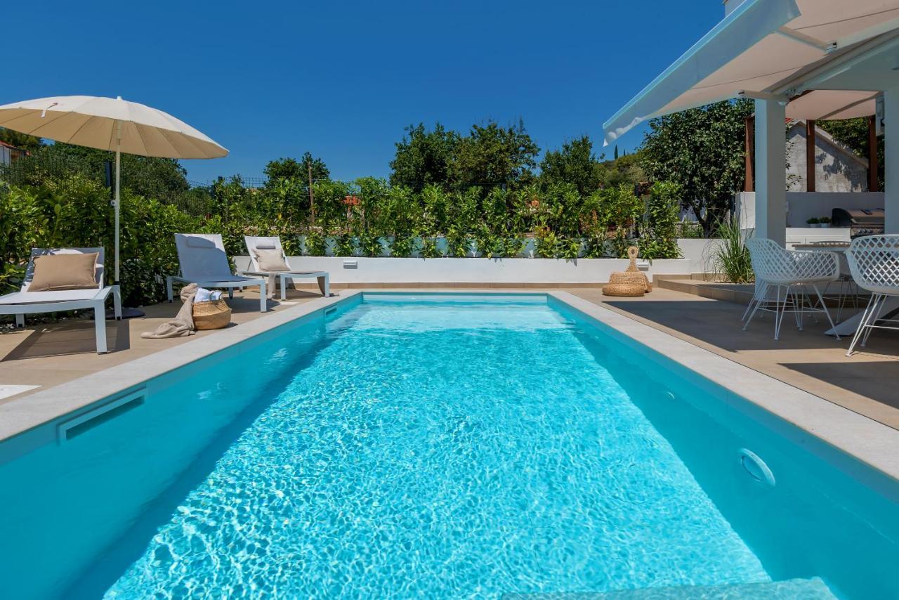 Marula Holiday Home - With Heated Pool Marina Eksteriør bilde