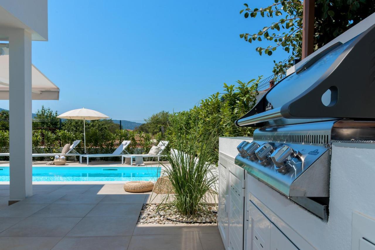 Marula Holiday Home - With Heated Pool Marina Eksteriør bilde