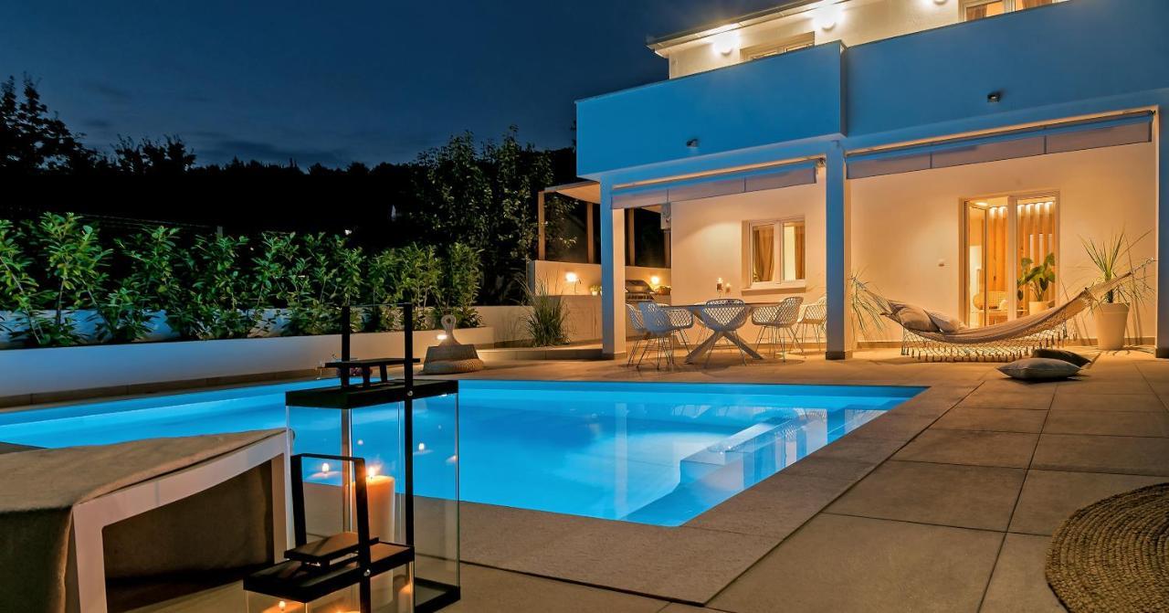 Marula Holiday Home - With Heated Pool Marina Eksteriør bilde